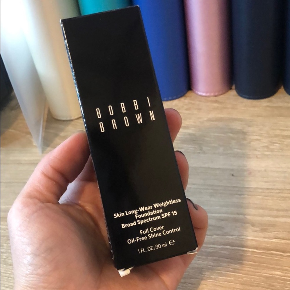 Bobbi Brown skin long wear weightless foundation